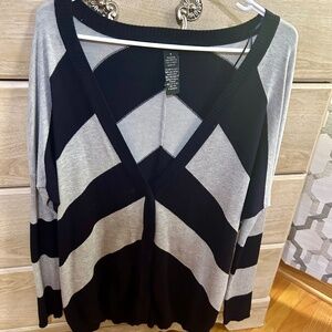 Black/Gray Cardigan Size S